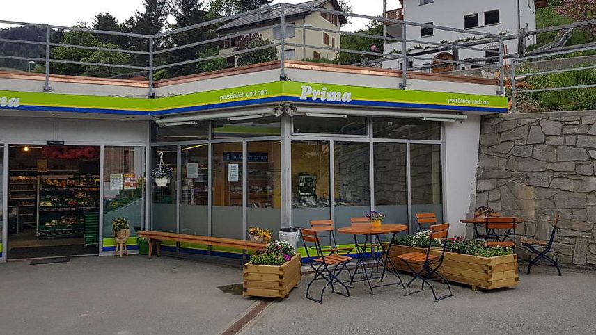 La butia da Ramosch, ün lö d’inscunter per indigens e giasts. fotografia: Wanda Hopman 