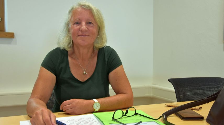 Helen Galmarini aus Ardez kämpft für die Gleichstellung der Gehörlosen in der Schweiz (Foto: Nicolo Bass).