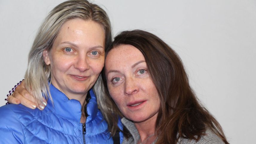 Tatjana Brutsche und Oksana Natalich wohnen derzeit in einer Ferienwohnung, die eine ukrainische Familie ihnen zu Verfügung stellt. 