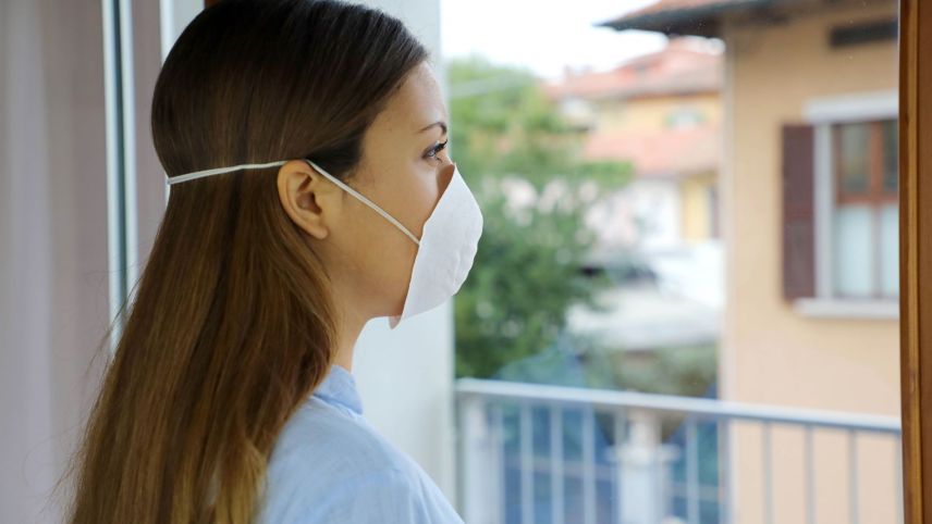 Die Isolations- und Maskenpflicht gehört nun endgültig der Vergangenheit an. Foto: shutterstock.com/Zigres