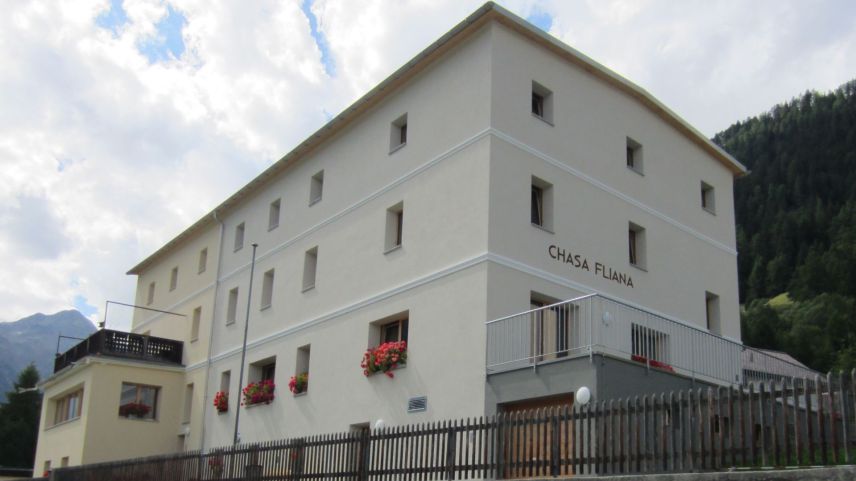 La Chasa Fliana a Lavin vain eir datta a fit per far vacanzas (fotografia: Jachen Erni).