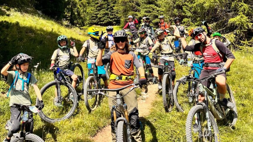 Das Bike World Camp, powered by Swiss Cycling, wurde von MS Sports in Zusammenarbeit mit Engadin Kids Sport Camps organisiert. Foto: z. Vfg.