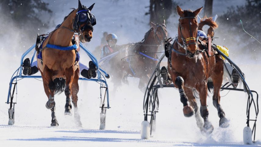 Bildimpression vom ‘GP Blasto’, ein Trabrennen über 800 Meter, am ersten Renntag von White Turf St. Moritz am 6. Februar 2022 auf dem gefrorenen St. Moritzersee.  Foto: Swiss Image/Andy Mettler