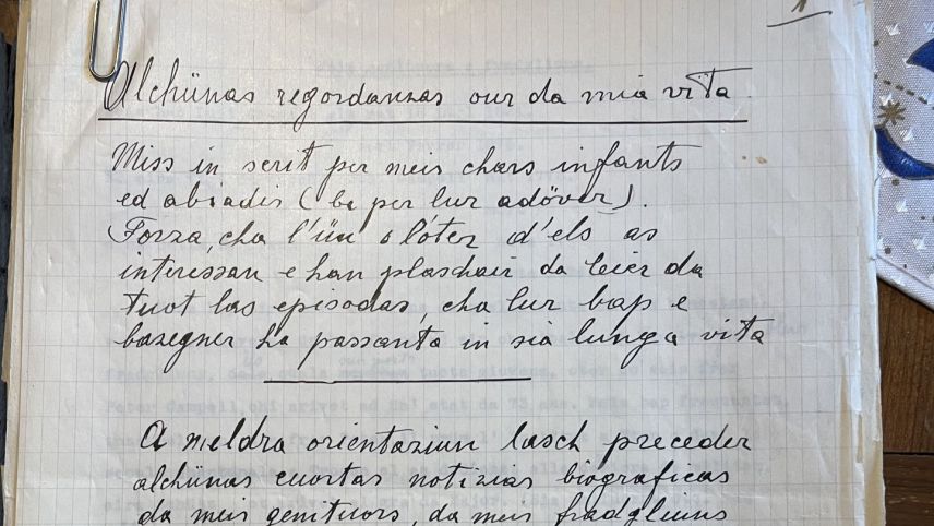 Erst vor zwei Wochen entdeckt: Die originalen, handschriftlichen Manuskripte des Engadiner Pioniers Riet Campell. Foto: Duri Bezzola