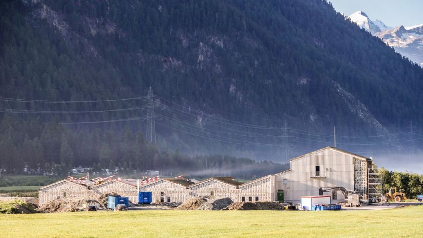 Vor einem Monat haben die Arbeiten für den Rückbau der Abwasserreinigungsanlage ARA Sax bei Bever begonnen. Fotos: Jon Duschletta
