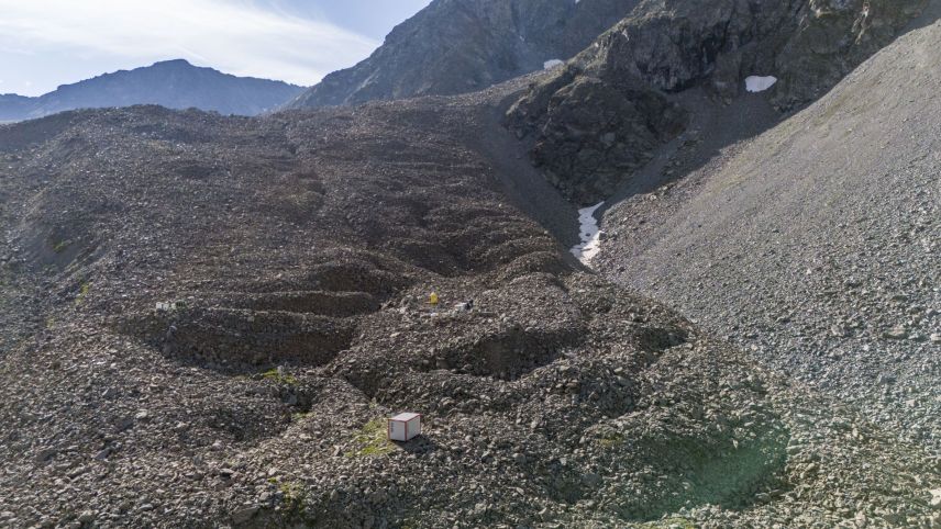 Rund fünf Meter unter der Oberfläche befindet sich Eis. Foto: Mayk Wendt