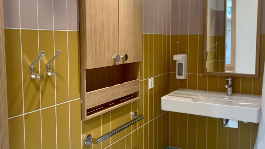 Die Badezimmer entsprechen den Bedürfnissen der heutigen Zeit. Foto: Fadrina Hofmann