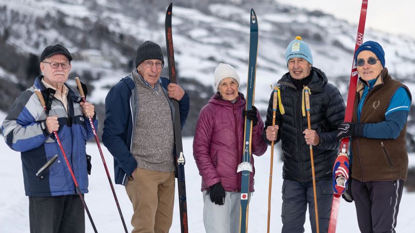 Sie haben den «Passlung Martina – Scuol» in den vergangenen 50 Jahren geprägt. Von links: Otto Friedt, Giovanni Mathis, Ursina Rauch, Michel Rauch  und Armon Nuotclà (Foto: Dominik Täuber).