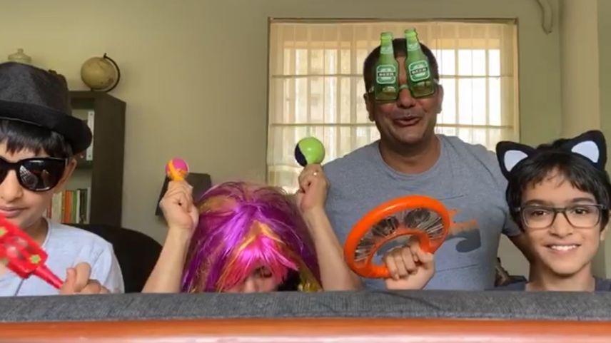 Happy Birthday alleine: Auch Geburtstage werden in Indien ausschliesslich online gefeiert (Foto: Ruth Bossart).