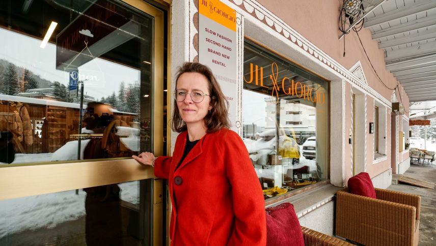 Den Secondhand-Laden Jil & Giorgio in St. Moritz-Bad gibt es schon seit 30 Jahren. Foto: Jon Duschletta 