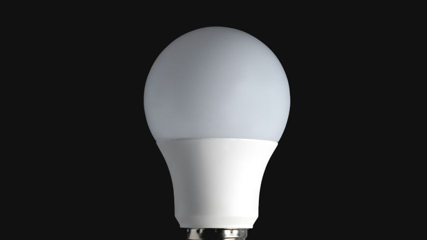 Leuchteten kurz nicht: Die Glühbirnen in Zernez, S-chanf und Ardez. Symbolbild: unsplash.com/Bottos