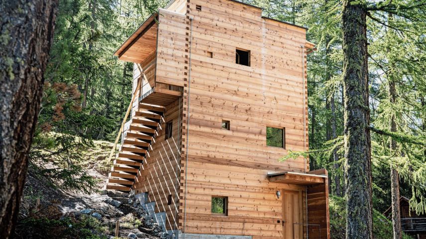 Neu ist auch ein Wohnturm für das Personal gebaut worden. 