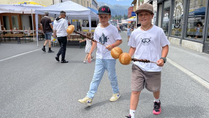 Keine Festa da Stradun ohne Zigeunerspiesse. Foto: Fadrina Hofmann