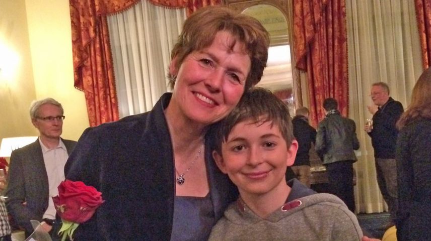 Premierenfeier: Die Tochter Vico Torrianis, Nicole Kündig-Torriani, mit Simon Klucker, der im Musical ihren Vater spielt. Fotos: Ruth Spitzenpfeil