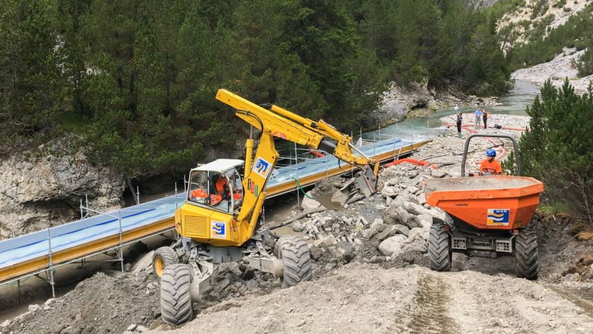 La part dal Spöl chi’d ha stuvü gnir sanada in ün prüm pass, davo la contaminaziun cul tössi PCB (fotografia: Parc Naziunal Svizzer).