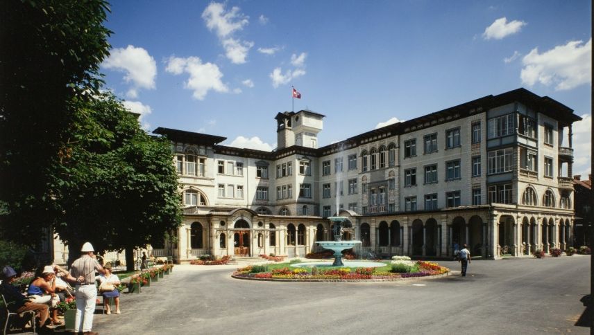 Das Hotel Waldhaus Vulpera kurz vor dem Brand. Foto: Fundaziun Feuerstein