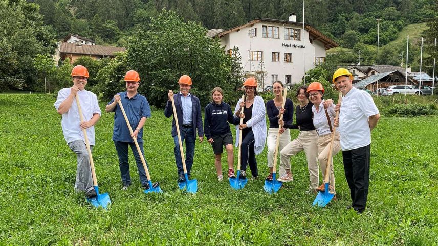In mardi davomezdi ha gnü lö la prüma palada pel proget. fotografia: Andri Netzer