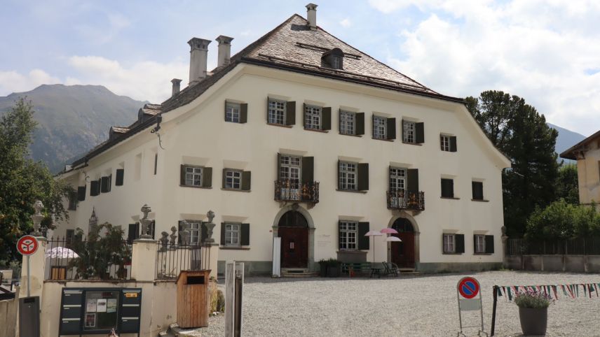 La Chesa Planta Samedan dess gnir renoveda ed in ün prüm pass dess la part dal nord survgnir ün s-chodamaint fotografia: Martin Camichel).