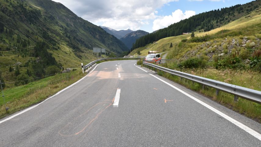 Übersichtsaufnahme der Flüelapassstrasse der Richtung Davos (Foto: Kantonspolizei Graubünden).