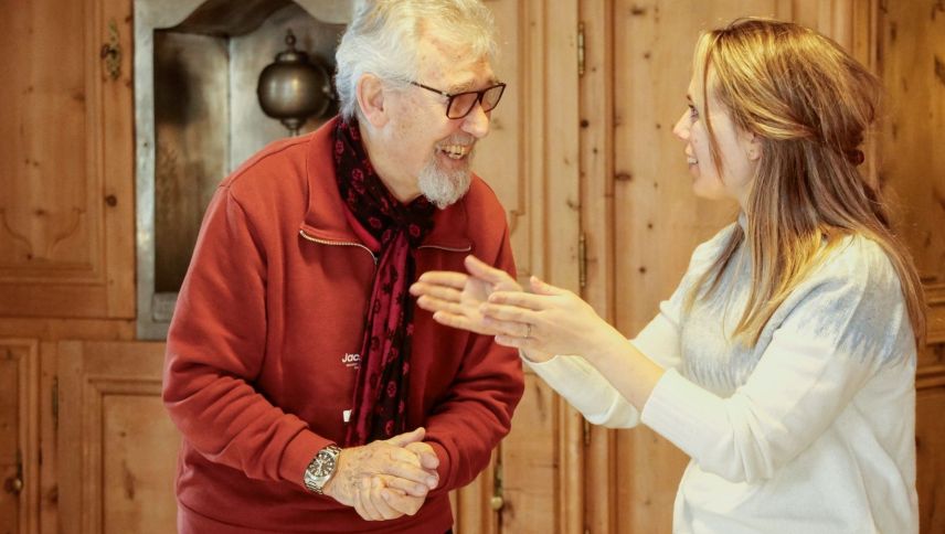 Autor Alfred A. Weber und Illustratorin Miriam Caligari im Gespräch. Foto: Jon Duschletta 