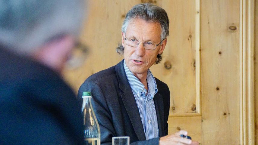 Der Celeriner Gemeindepräsident Christian Brantschen stellt sich für seine insgesamt sechste Legislatur zur Wahl. Er bleibt ohne Gegenkandidaten. 				
Foto: Jon Duschletta