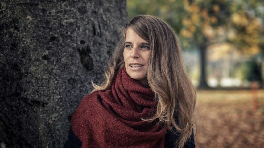 La poetessa putera Jessica Zuan vegn undreda cul Premi grischun da litteraura 2024 (fotografia: Mayk Wendt).