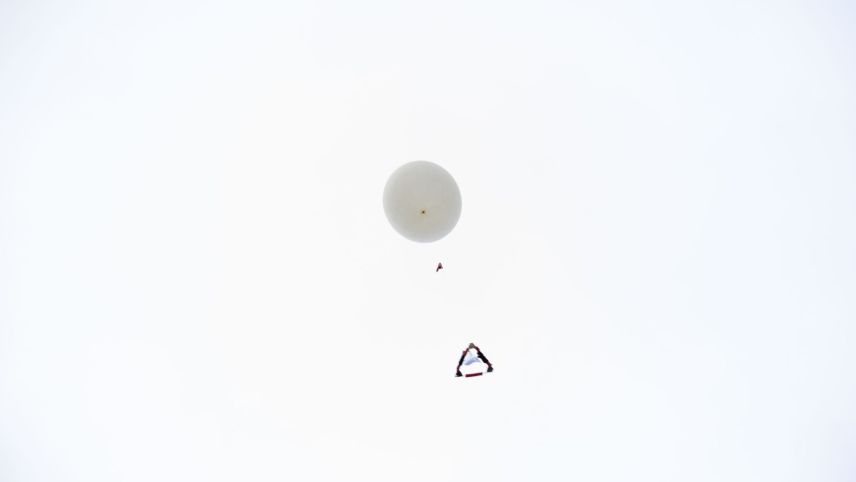 Der Aufstieg des Wetterballons. 