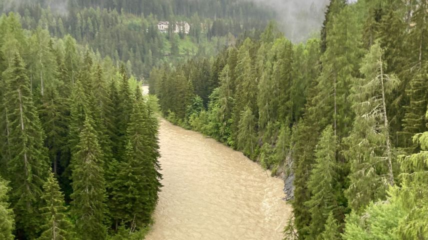 Blick von der Gurlainabrücke am Sonntagmorgen. Foto: Fadrina Hofmann
