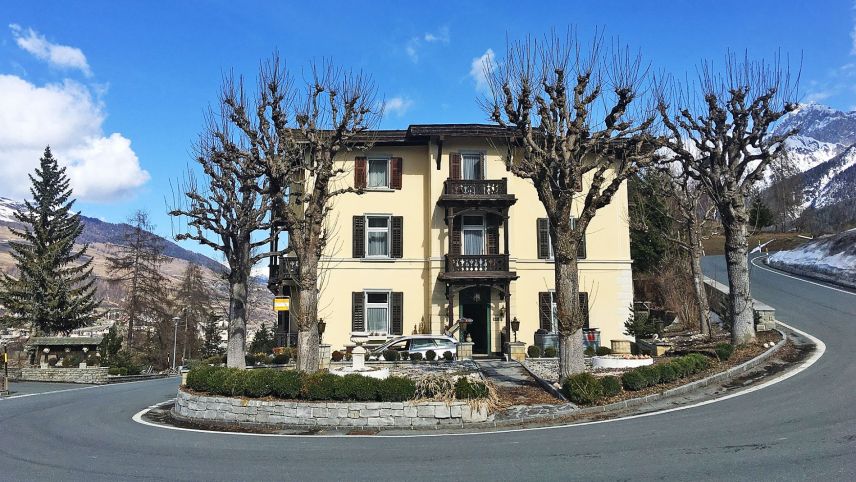 L’Hotel Villa Maria (fotografia) e la Villa Silvana a Vulpera vegnan inchantats als 10 favrer a Scuol (fotografia: mad).