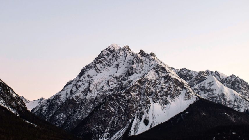 Der Piz Pisoc ist der höchste Berg des Schweizerischen Nationalparks. Benachbarte Berge sind der Piz dals Vadès, der Piz Zuort und der Piz Mingèr. Fotos: Mayk Wendt / z. Vfg
