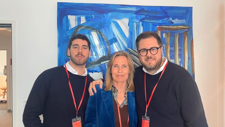 Das Team der Galerie von Bartha mit Silvan Koller, Julia Paas und Stefan von Bartha (v.l.n.r.) Foto: Gianina Flepp