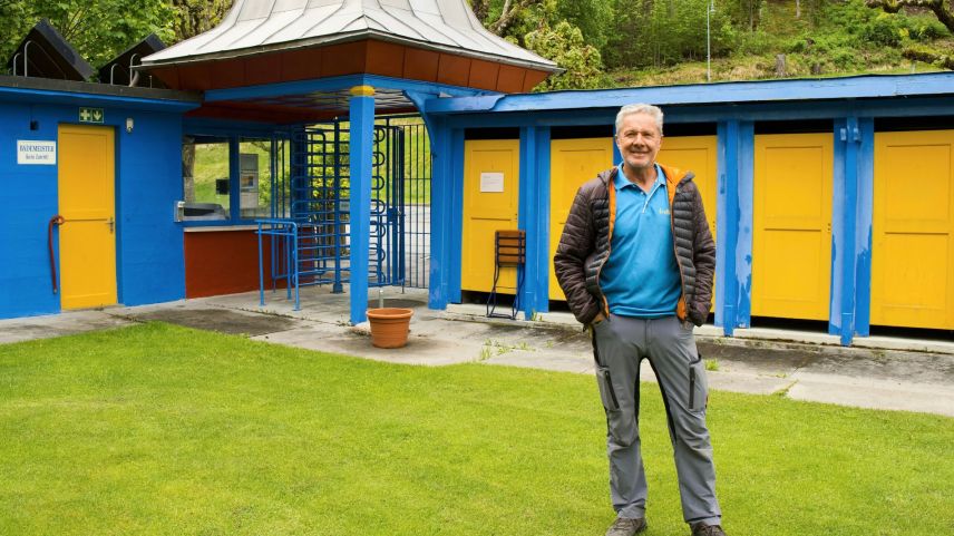 Er hält die Anlage in Schuss. Foto: Barbara Esther Siegrist 