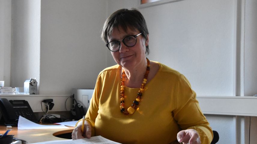 Aita Zanetti, presidenta cumünala da Scuol, constatescha ün surplü da recuors da proprietaris da seguondas abitaziuns (fotografia: Nicolo Bass).