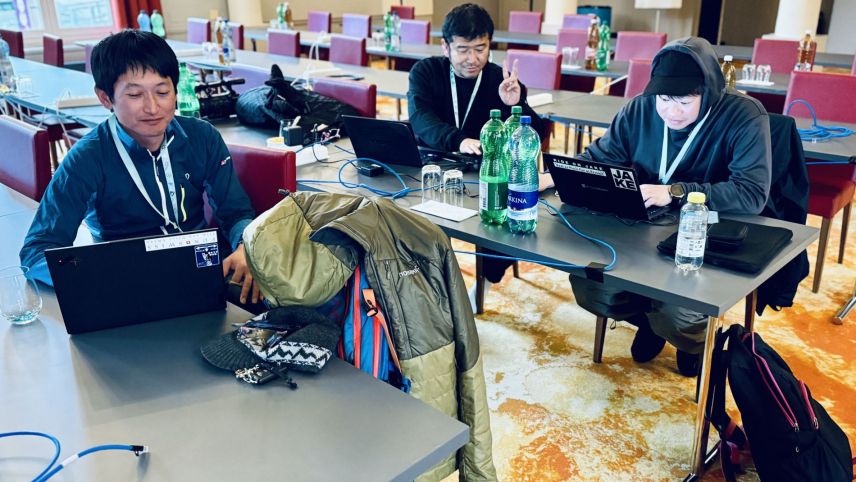 Viele asiatischen Journalisten sind vor Ort.  Foto: Fadrina Hofmann