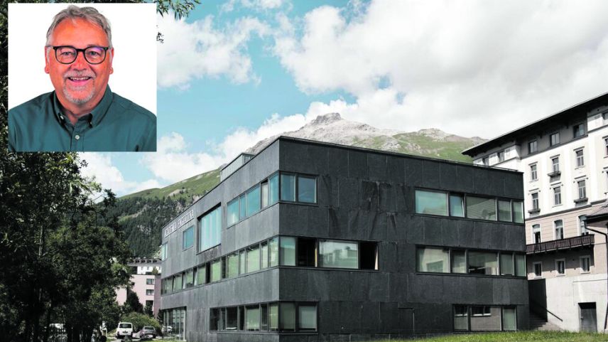 Welche Voraussetzungen sind für ein Studium an der HF Tourismus & Management notwendig? Studienberater Luzi Heimgartner antwortet. Fotos: Academia Engiadina / z.Vfg.