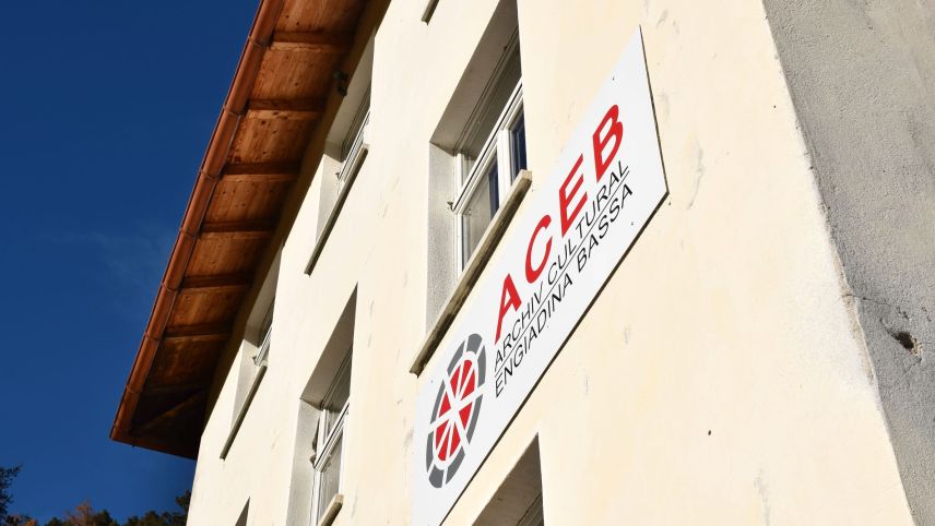 Das Kulturarchiv vom Unterengadin befindet sich nahe der Kantonsstrasse bei Sclamischot. Fotos: Imke Marggraf