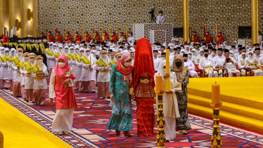 Eine der vielen Zeremonien, die im Rahmen der Hochzeit abgehalten wurde. 