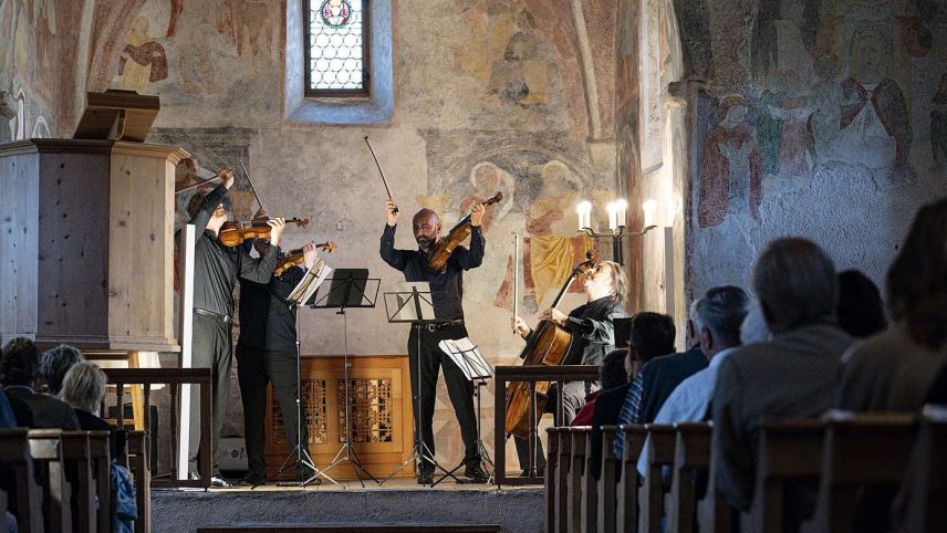 Das Quartetto di Cremona beim Konzert in der Kirche San Gian in Celerina anlässlich des Engadin Festivals.		 Foto: Quim Vilar