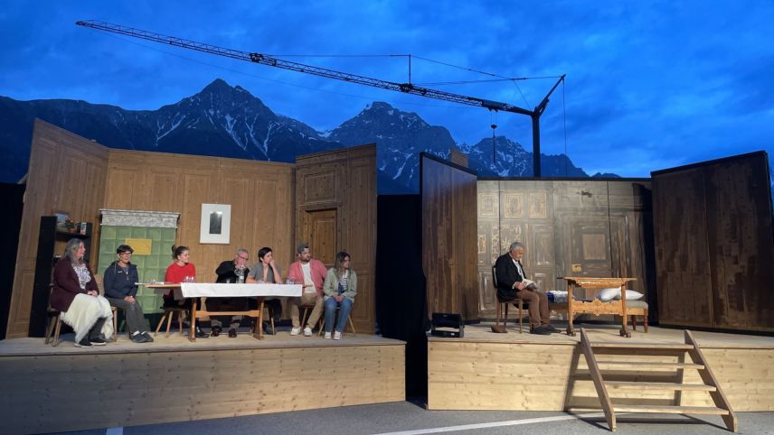 La famiglia po laschar reviver algordanzas. fotografia: Fadrina Hofmann