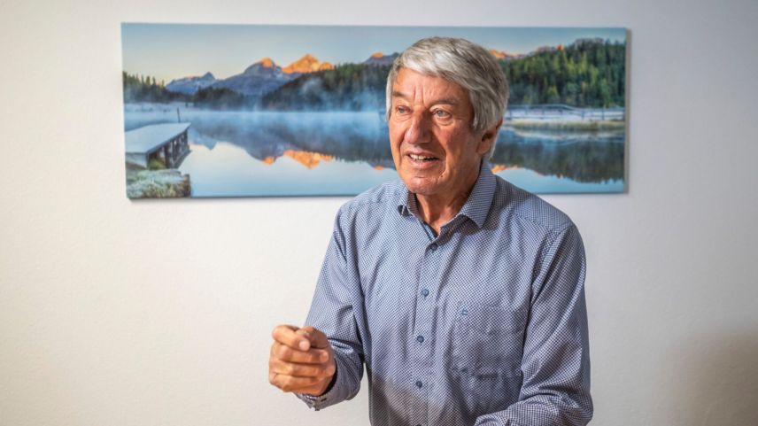 Jost Falett aus Bever gilt als engagierte Stimme, wenn es um Landschaftsschutzfragen geht. Morgen Freitag tritt er nach neun Jahren an der Spitze der Pro Lej da Segl ab. 
Foto: Daniel Zaugg 