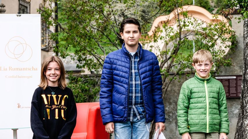 Ils vendschaders da Pledpierla 2021 – categoria 3./4. classa: Laila Thoma, Bruno Fernandes, Risch Cadonau (fotografia: Jon Duschletta)