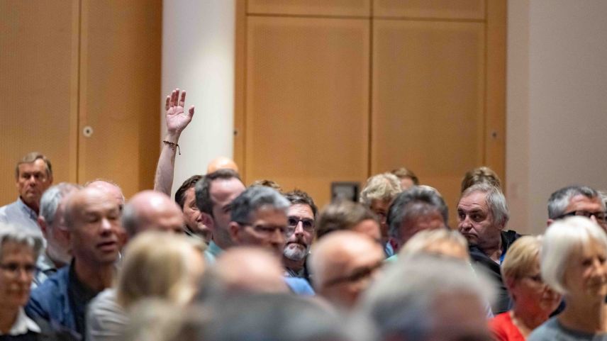 Kritische Voten an der Baderleda. Foto: Jean-Marie Delnon