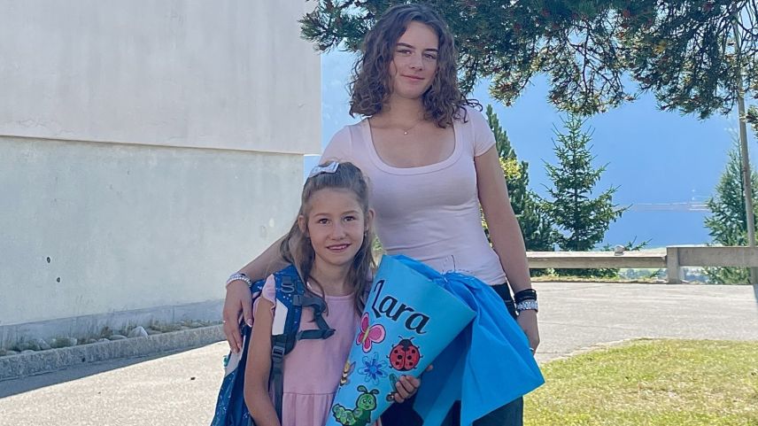 Lara und ihre Schulpatin Elena verstehen sich gut. Foto: Fadrina Hofmann