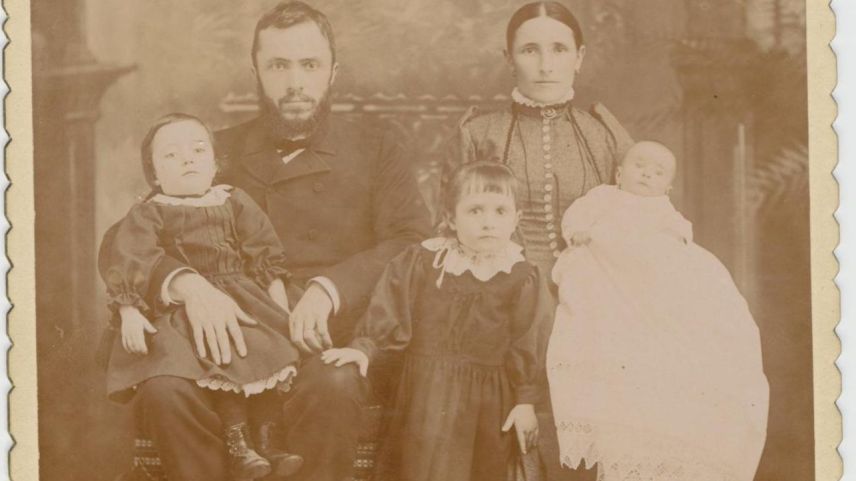 Andreas und Dora Baeder mit Paul, Lydia und Calvin Andreas. Foto: Familienarchiv Jürg Baeder