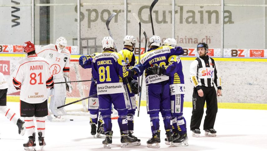 Mit kompletter Spielerliste zeigte die Mannschaft des CdH Engiadina in dieser Saison phasenweise sehr starke Leistungen und siegte mindestens einmal gegen alle Gegner – ausser gegen den Leader Uzwil (Foto: Marco Ritzmann).
