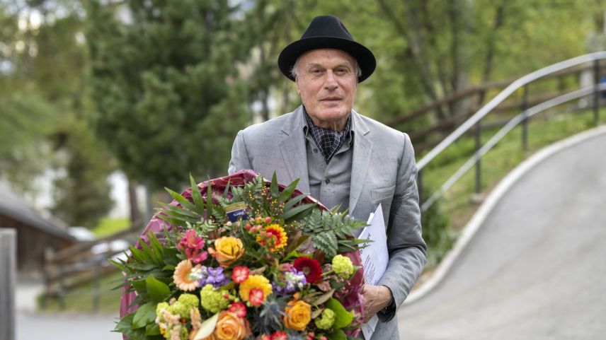 Not Vital ha surgni il Premi grischun da cultura 2022 (fotografia: Mayk Wendt). 