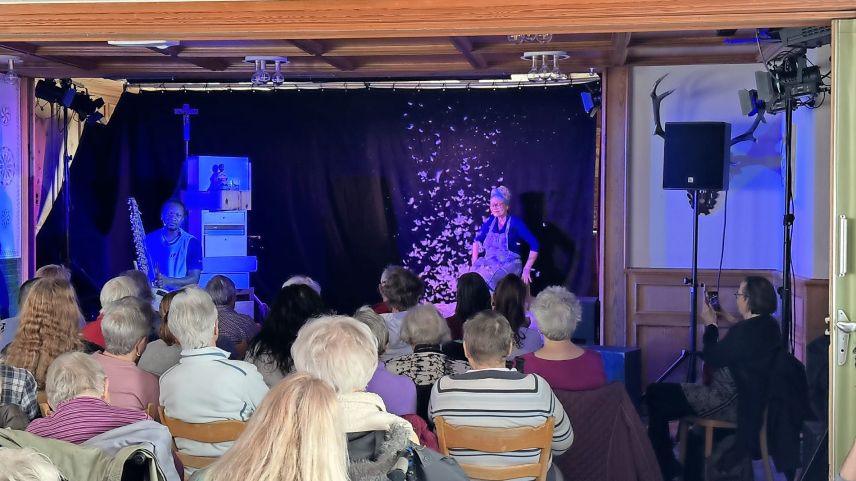 Die Theatergruppe Visch und Fogel vermochte das Publikum zu begeistern. Foto: Sara Blumental