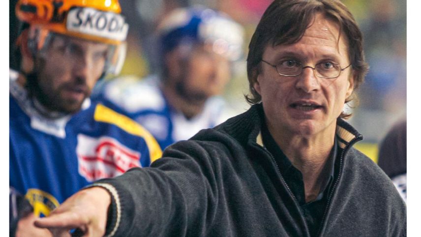 Eishockey-Legende Arno del Curto, einer der wohl berühmtesten Engadiner, veröffentlichte eine Biographie.