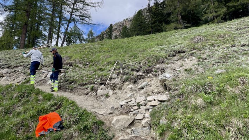 Die Kursteilnehmer lernen, den Weg zu lesen. Foto: Fadrina Hofmann