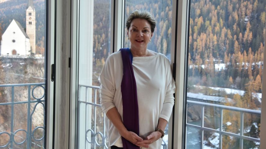 Heidi Affolter-Eijsten ist Rechtsanwältin sowie langjährige Lehrbeauftragte für Strafrecht und hat einen engen Bezug zum Engadin (Foto: Nicolo Bass).